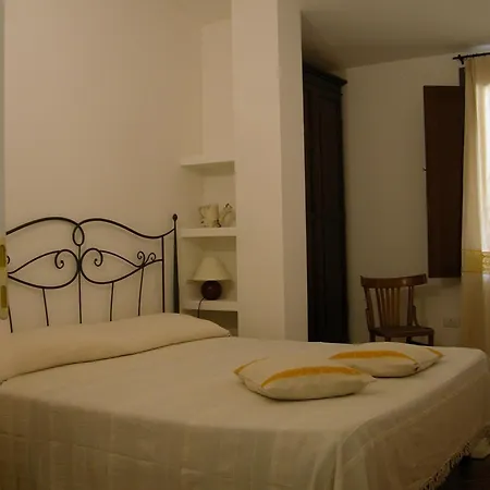 Couette-café L'umbra Di Lu Soli