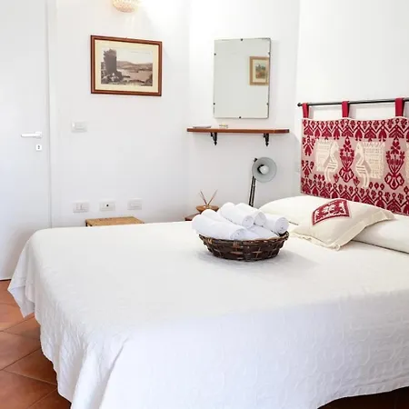 Bed & Breakfast L'umbra Di Lu 4*