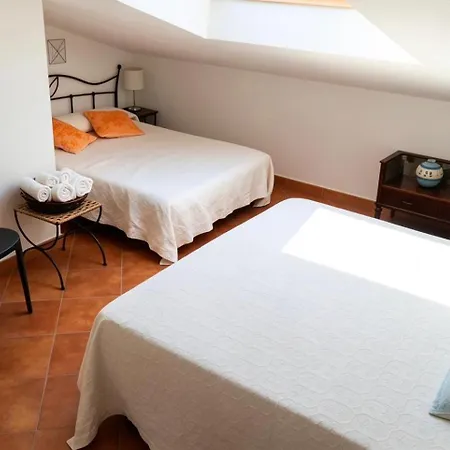 Bed & Breakfast L'umbra Di Lu 4*
