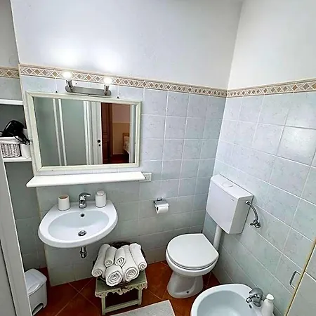 L'umbra Di Lu Soli Castelsardo